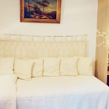 Small Luxurious Room In The Heart Of Saint Germain Paris Eksteriør bilde