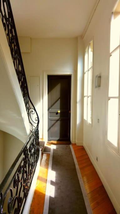 Small Luxurious Room In The Heart Of Saint Germain Paris Eksteriør bilde
